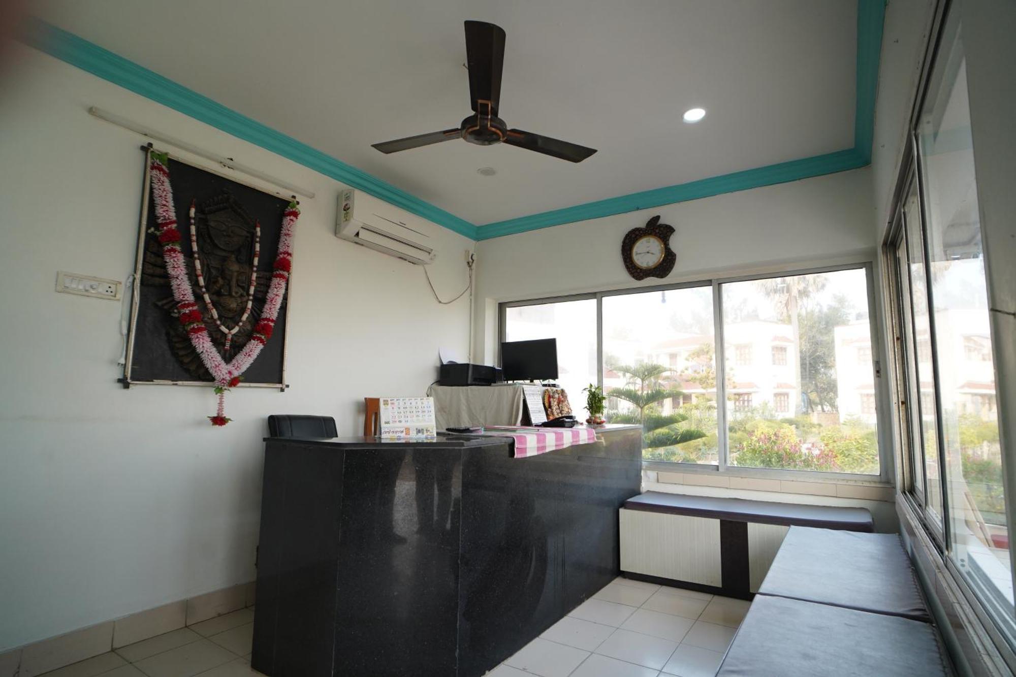 Santiniketan Hotel And Resort !! On Beach Family Resort !! มันดราโมนี ภายนอก รูปภาพ