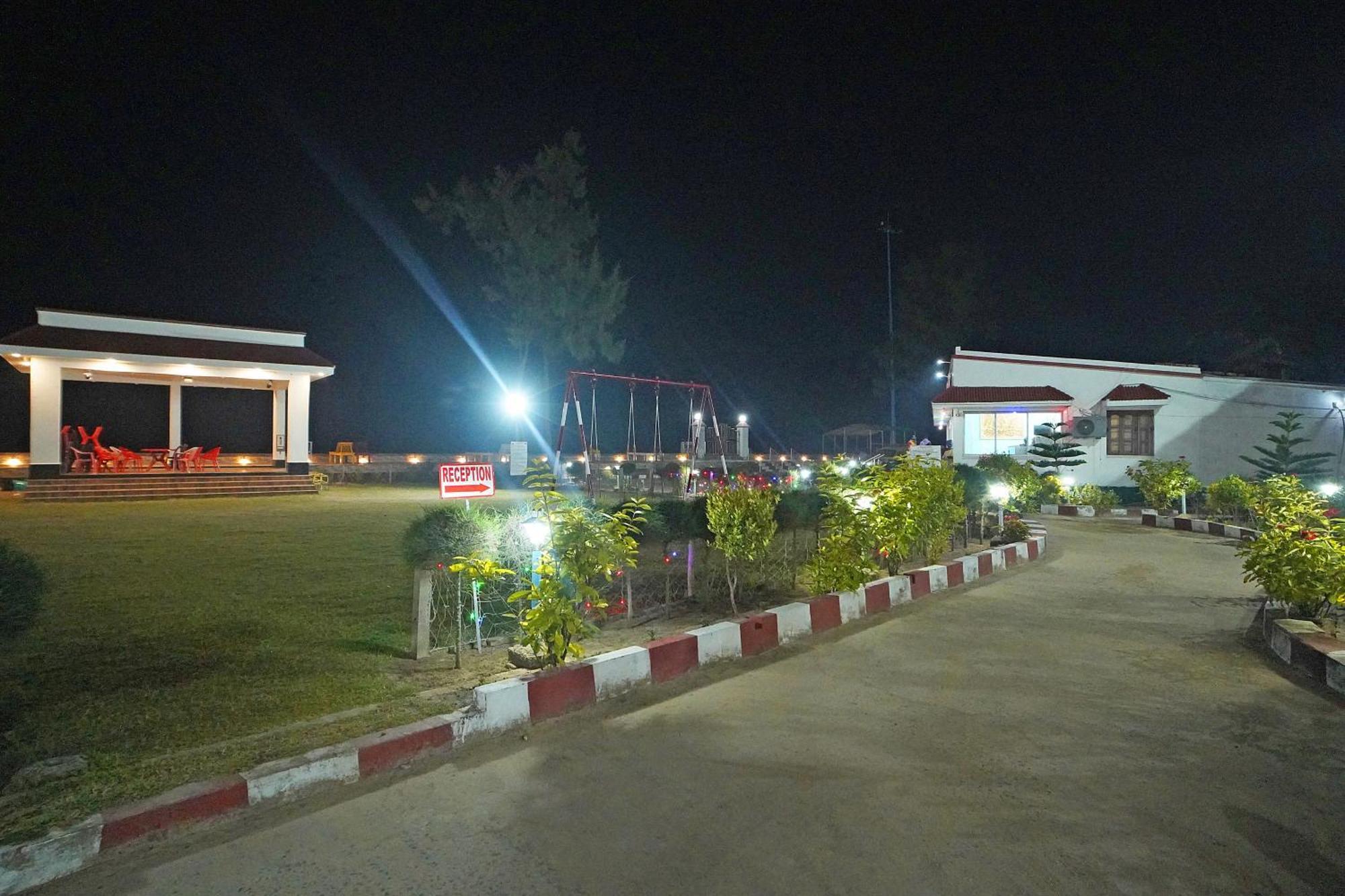 Santiniketan Hotel And Resort !! On Beach Family Resort !! มันดราโมนี ภายนอก รูปภาพ