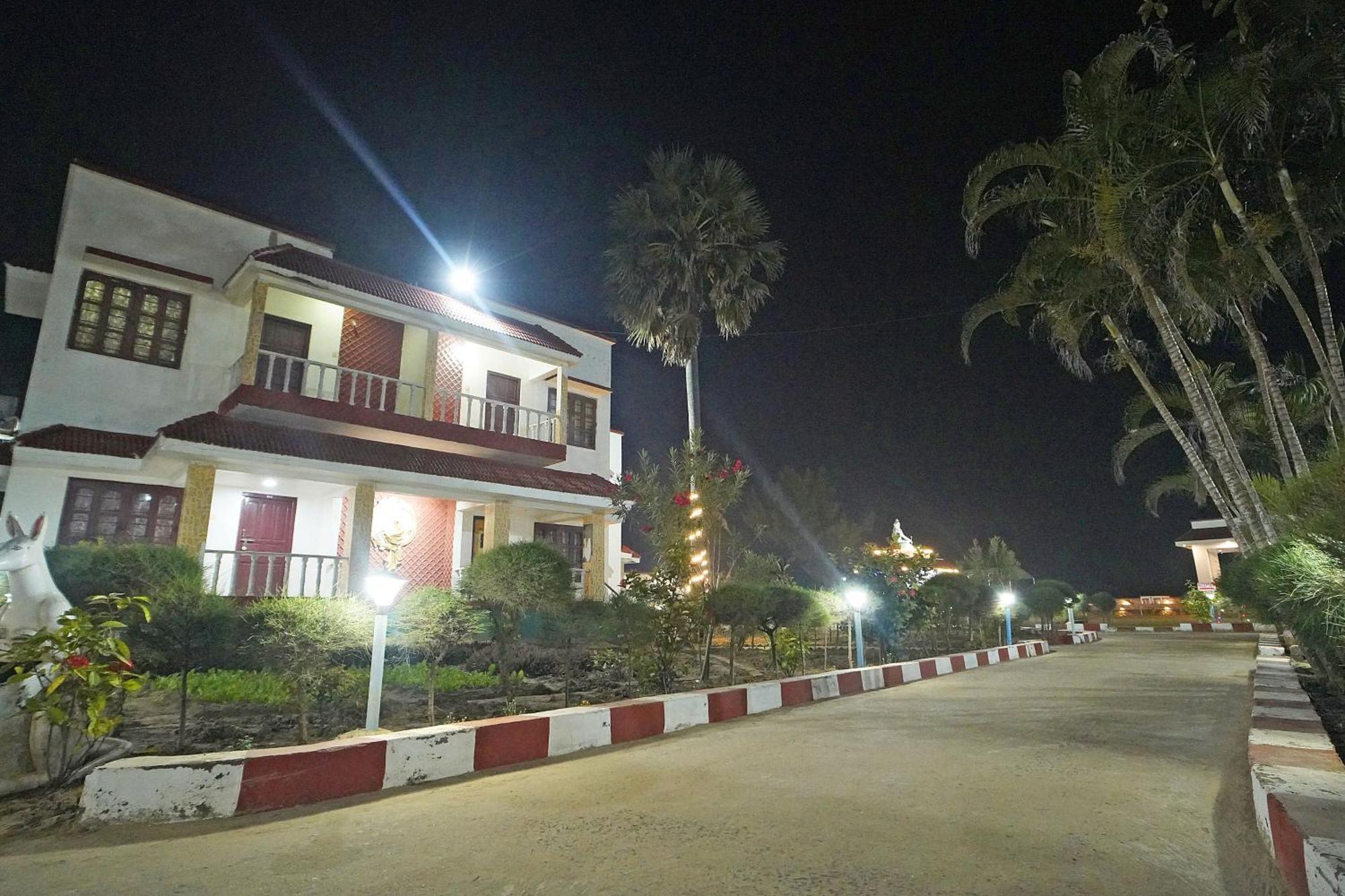 Santiniketan Hotel And Resort !! On Beach Family Resort !! มันดราโมนี ภายนอก รูปภาพ